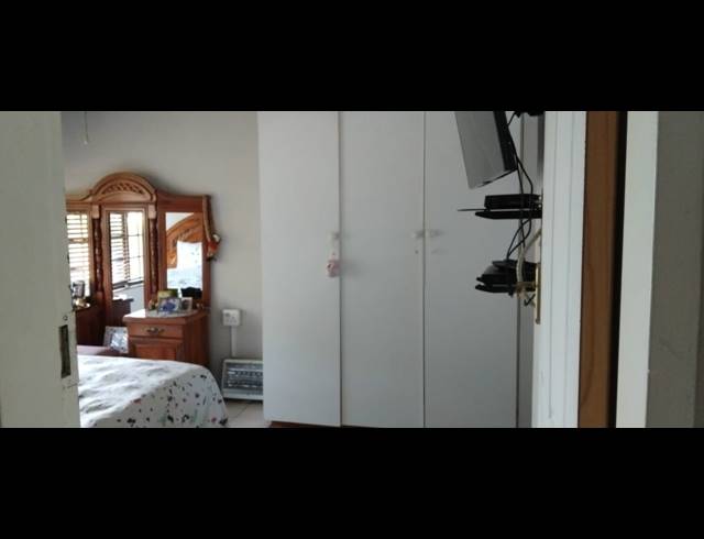 3 BEDROOM FREESTANDING FOR SALE IN BELLEVUE